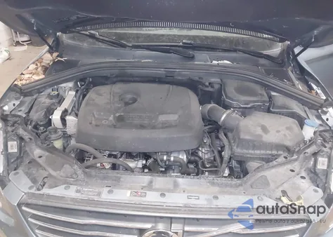 2017 Volvo Xc60 T5 z USA, uszkodzony, nr VIN YV440MDJ9H2084876